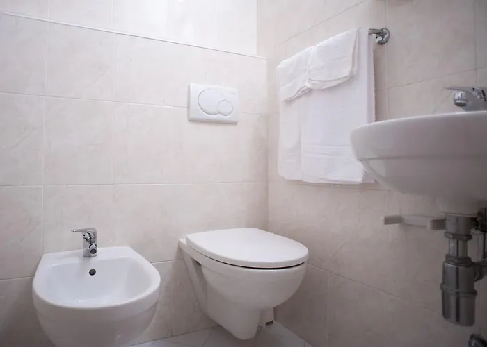 Mirco 2* كاتوليكا