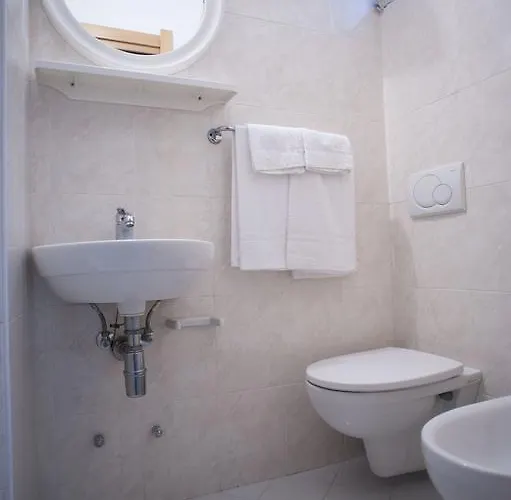 Mirco 2* كاتوليكا